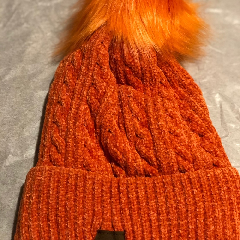 Page One Sweater Cap